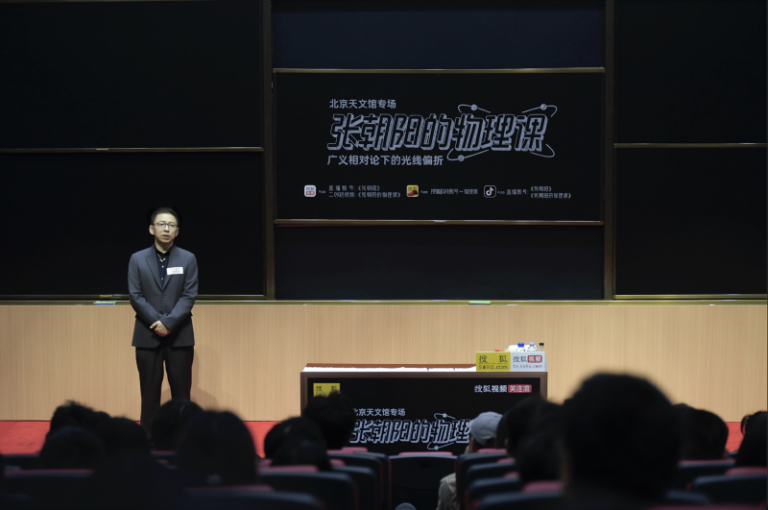 xm外汇怎么申请代理在古生物研学基地“拼装恐龙”